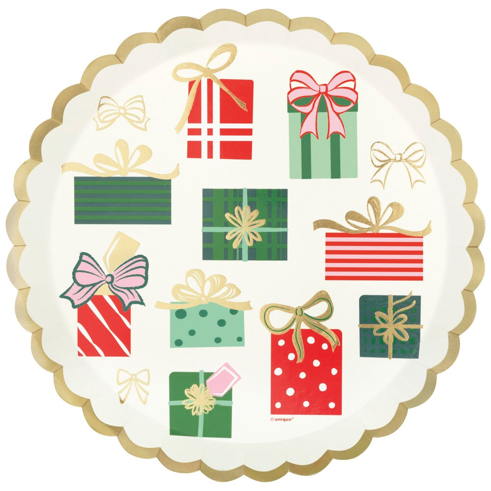 Vintage Christmas Scalloped Edge Round 9.25in Plates 8ct - Foil Stamping