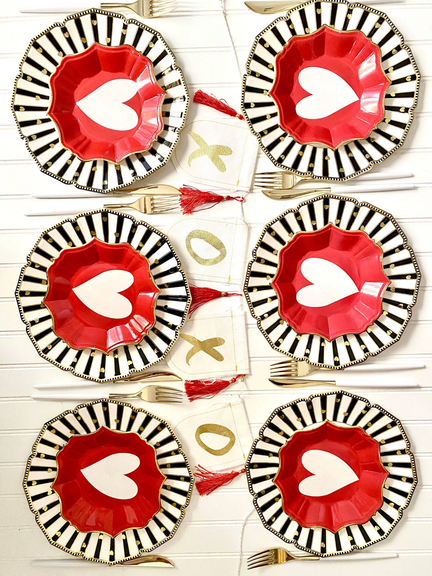 8 Love Dinner Plates
