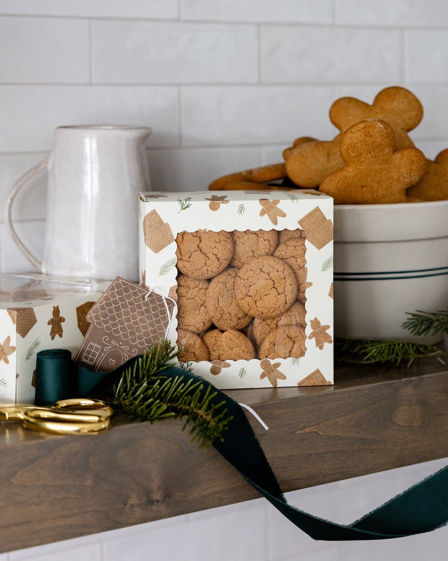 Whimsy Gingerbread Cookie Boxes 6ct