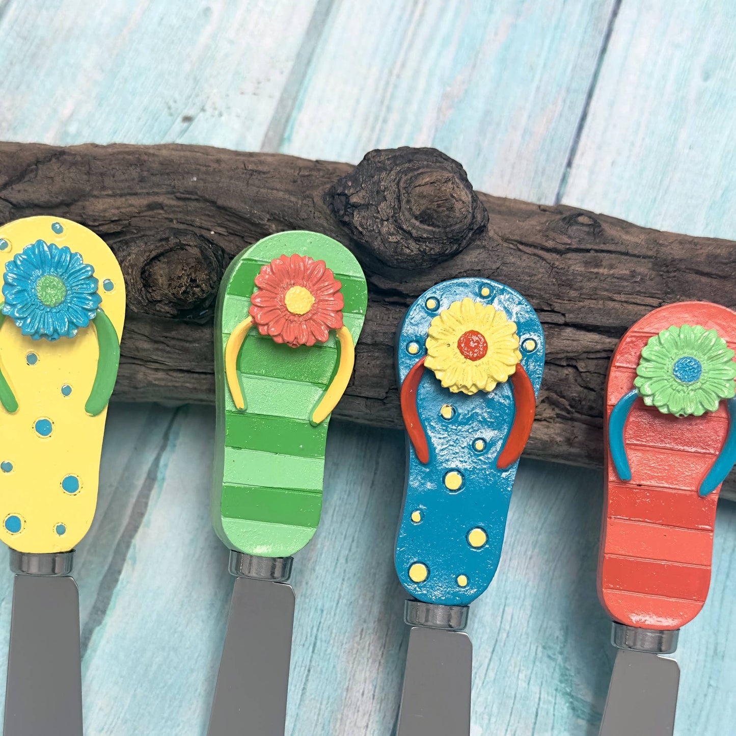 4-Piece Flip Flops Polyresin Cheese Spreader