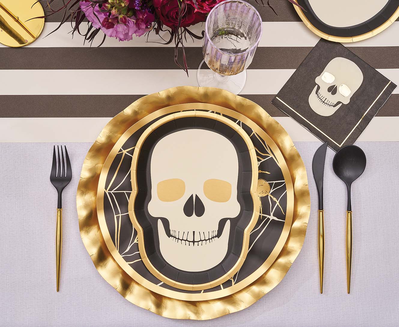 Black & Gold Bella Assorted Plastic Cutlery 24ct