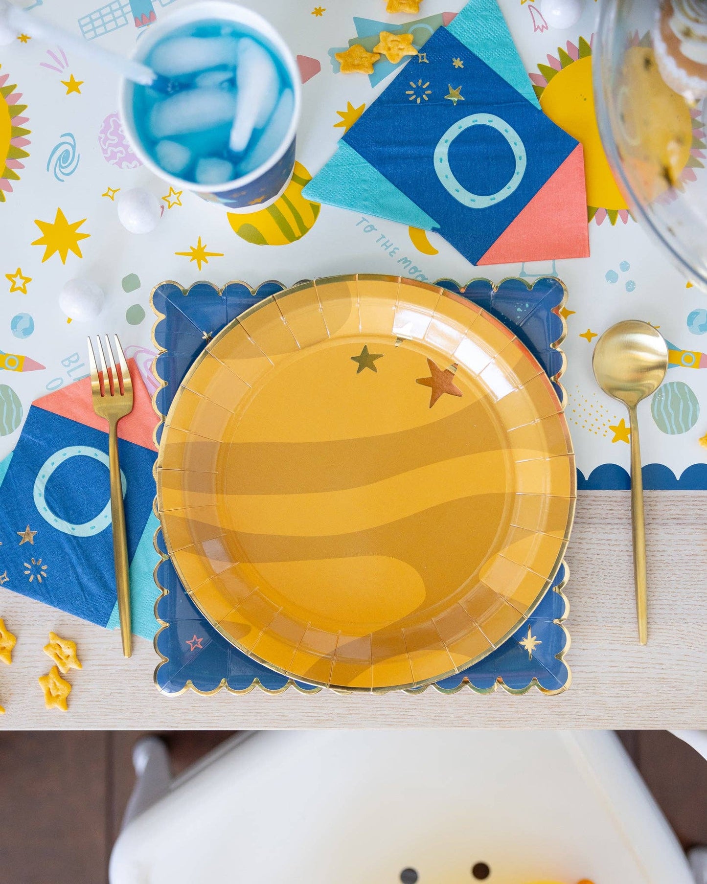 Space Pattern 9in Square Plates 8ct