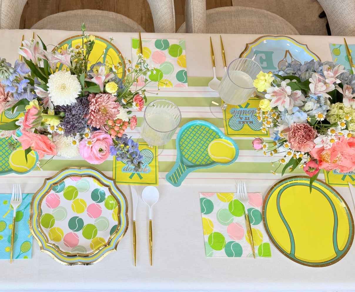 Tennis Love 10.5in Dinner Plates 8ct