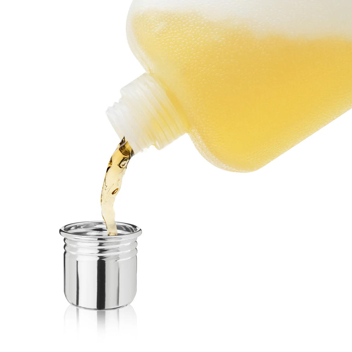 Rogue 16 Oz Plastic Flask