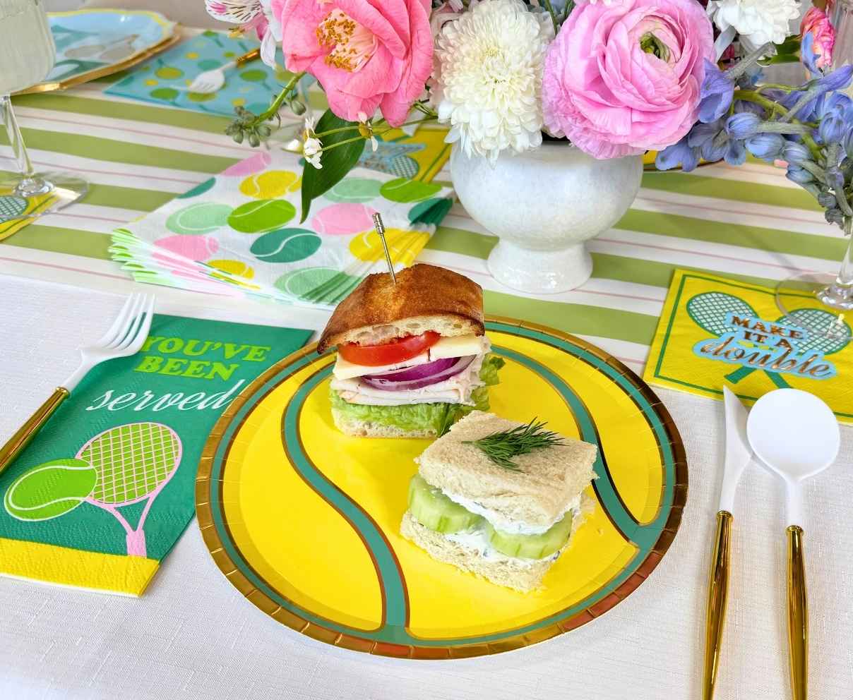Tennis Ball 9.5in Dinner Plates 8ct