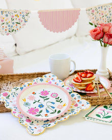 Floral Round 8" Plates 8ct