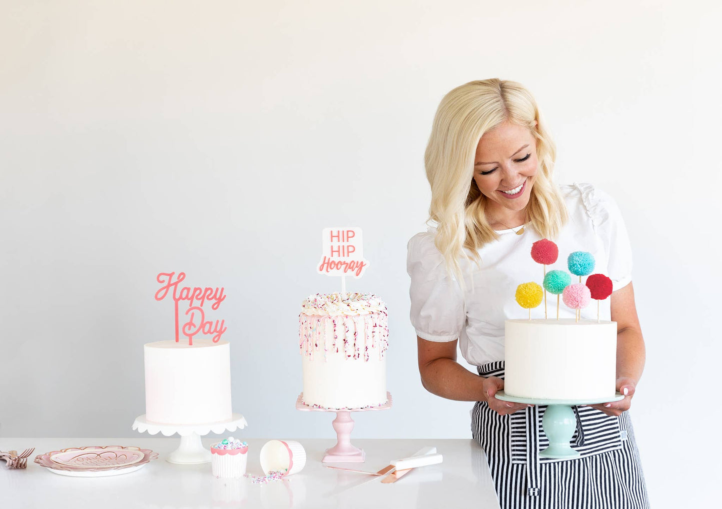 Pom Pom Cake Toppers 6ct