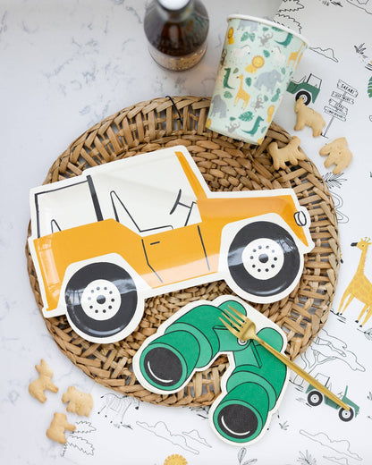 Safari Jeep Shaped Paper Plates 8ct