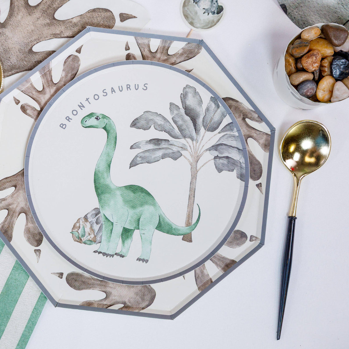 Dinosaur Footprint Paper Plates – 10 in