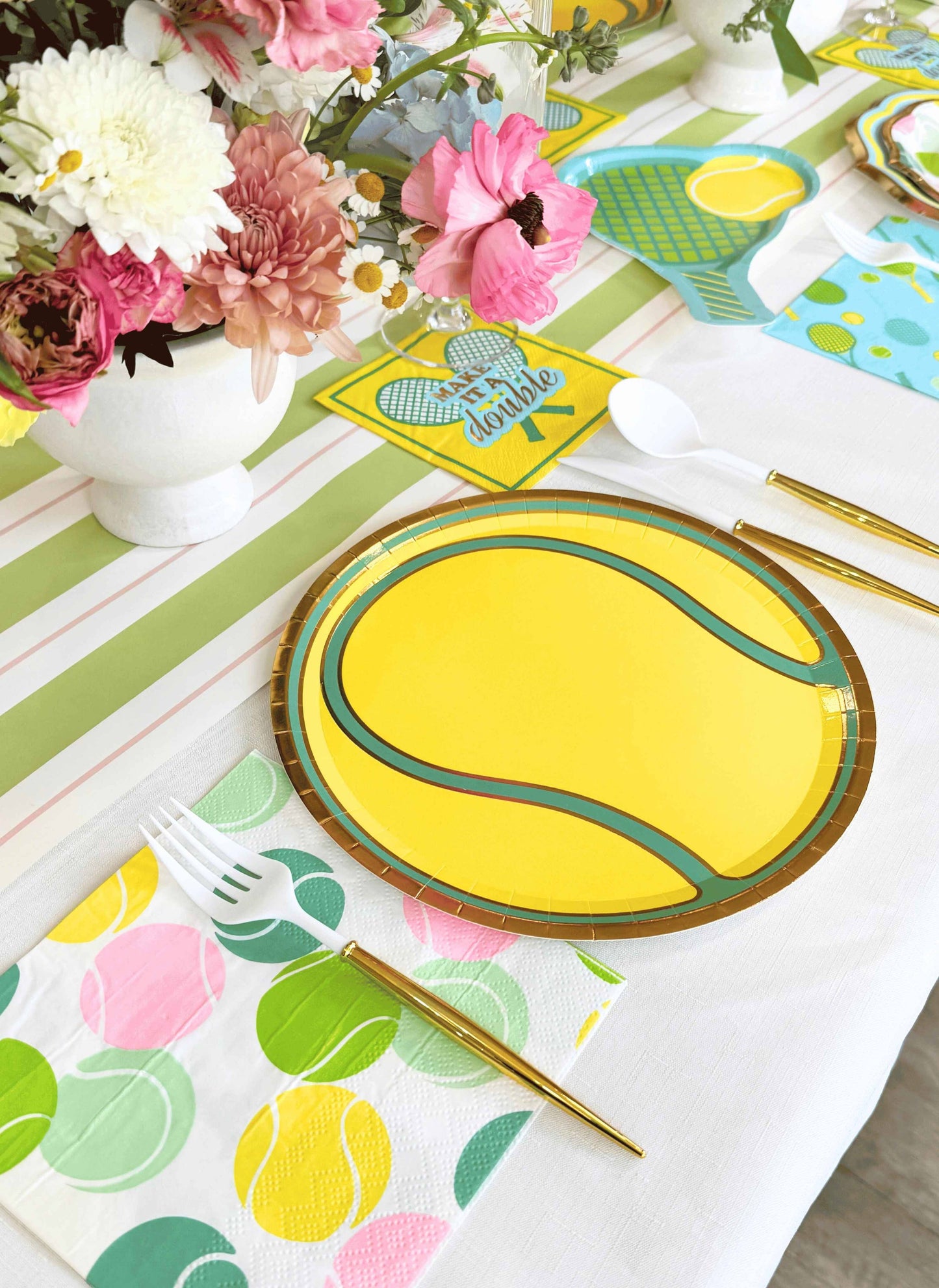 Tennis Ball 9.5in Dinner Plates 8ct