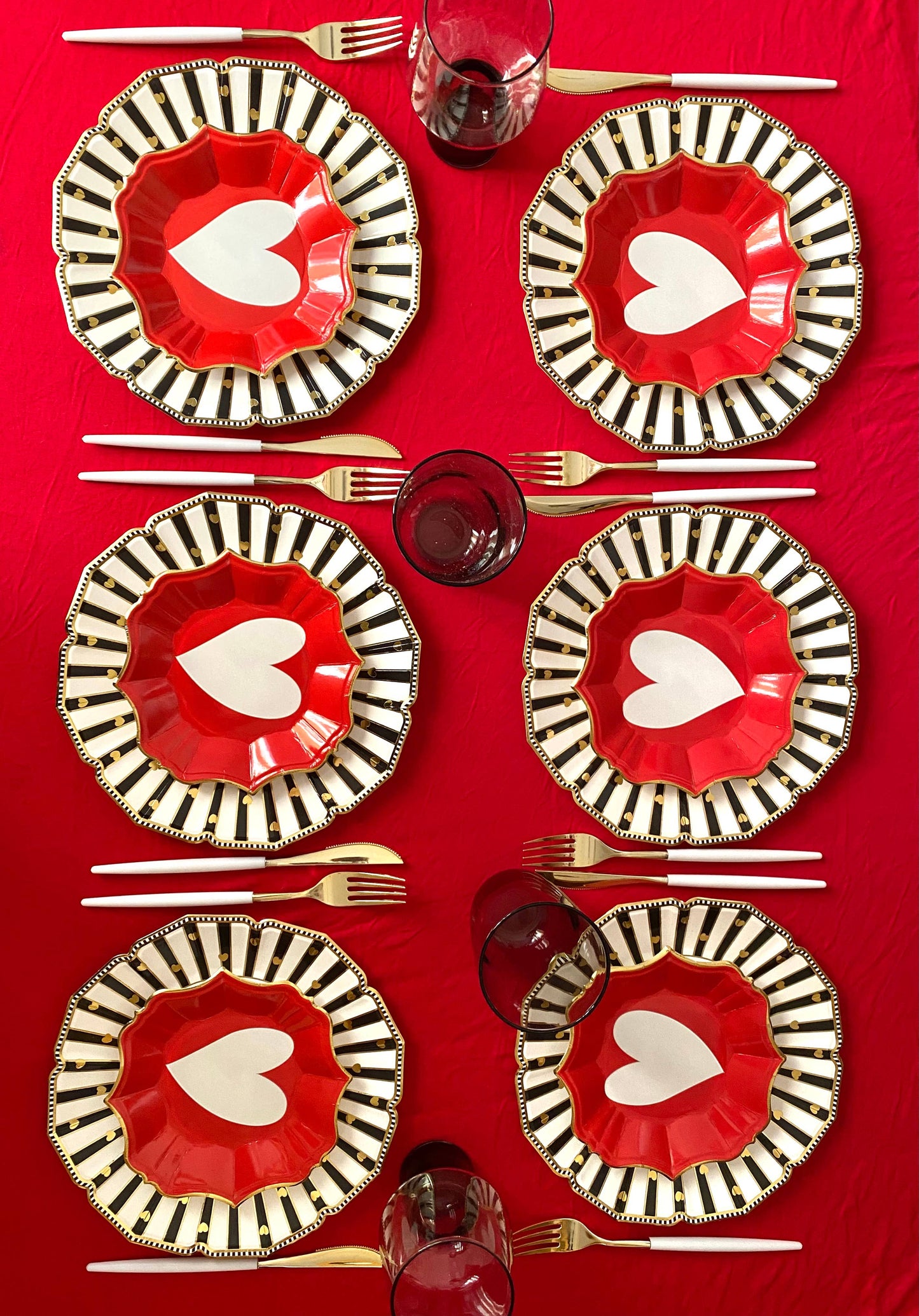 8 Love Dinner Plates