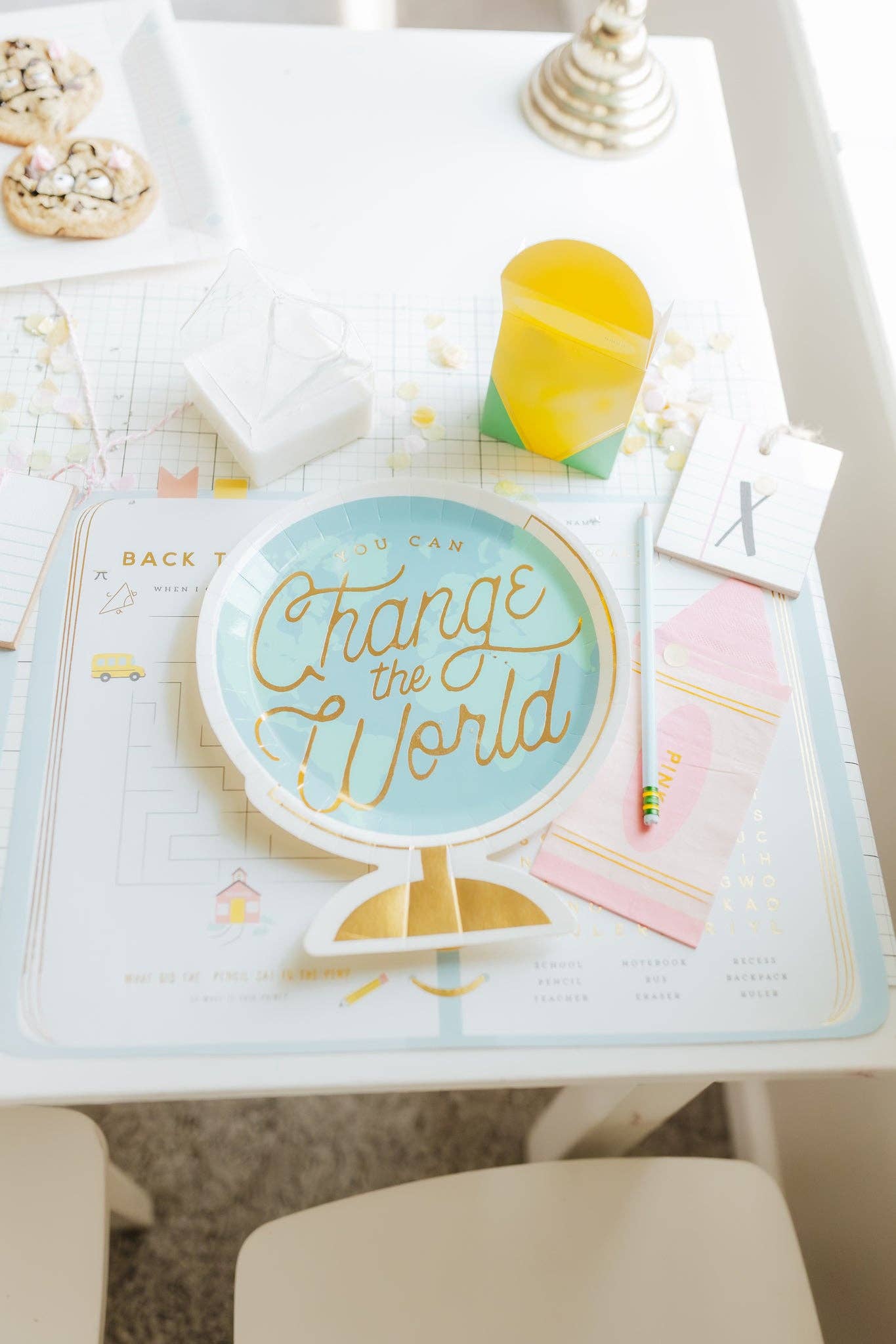 Occasions By Shakira - Back To School Globe Paper Plates 8ct