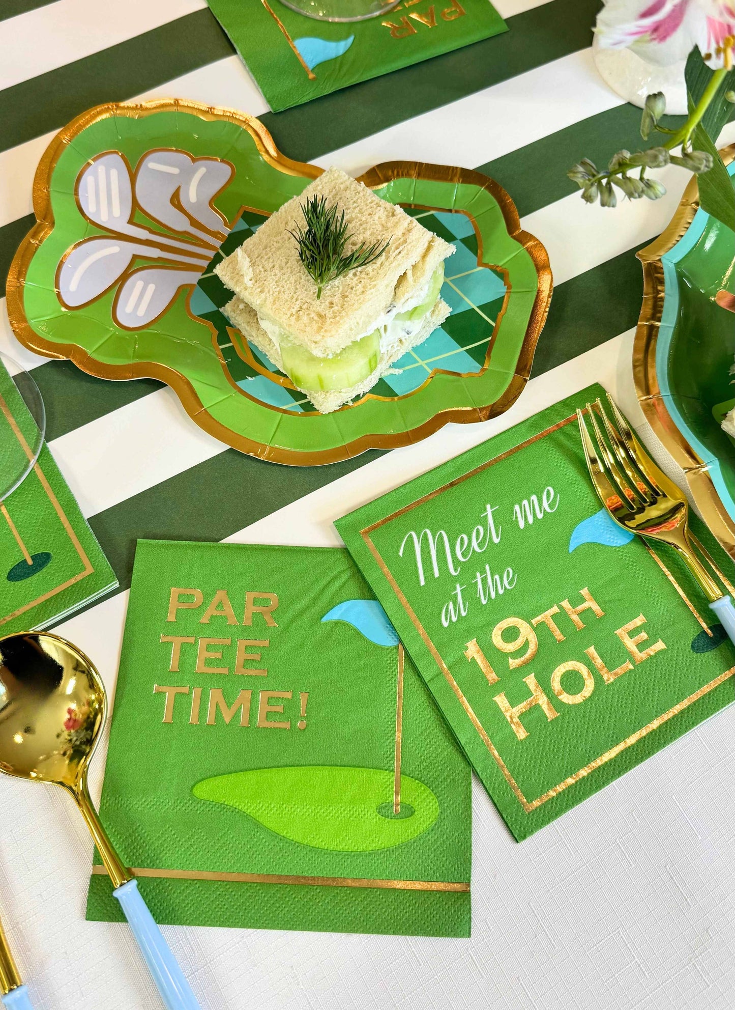 Golf Bag 8.5in Die Cut Salad Plates 8ct