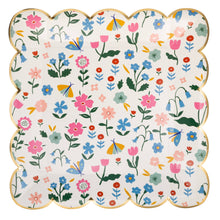 Floral Pattern 9" Plates 8ct