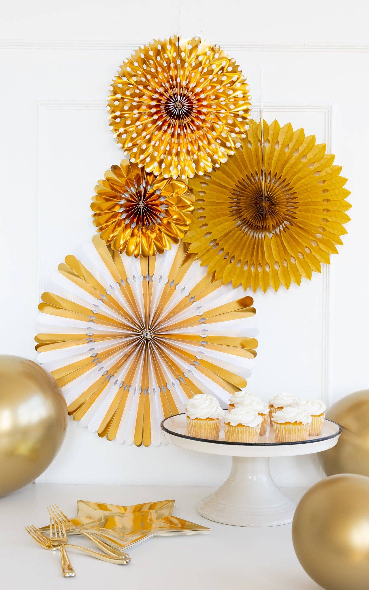 Gold and White Party Fan Set