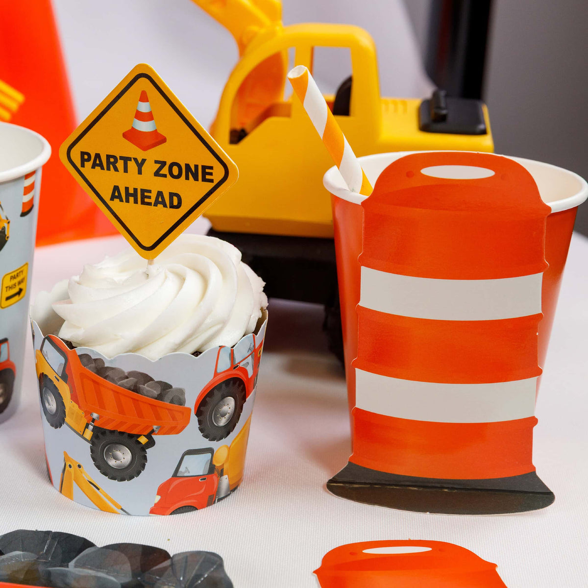 Construction Barricade Paper Cups – 9 oz Disposable