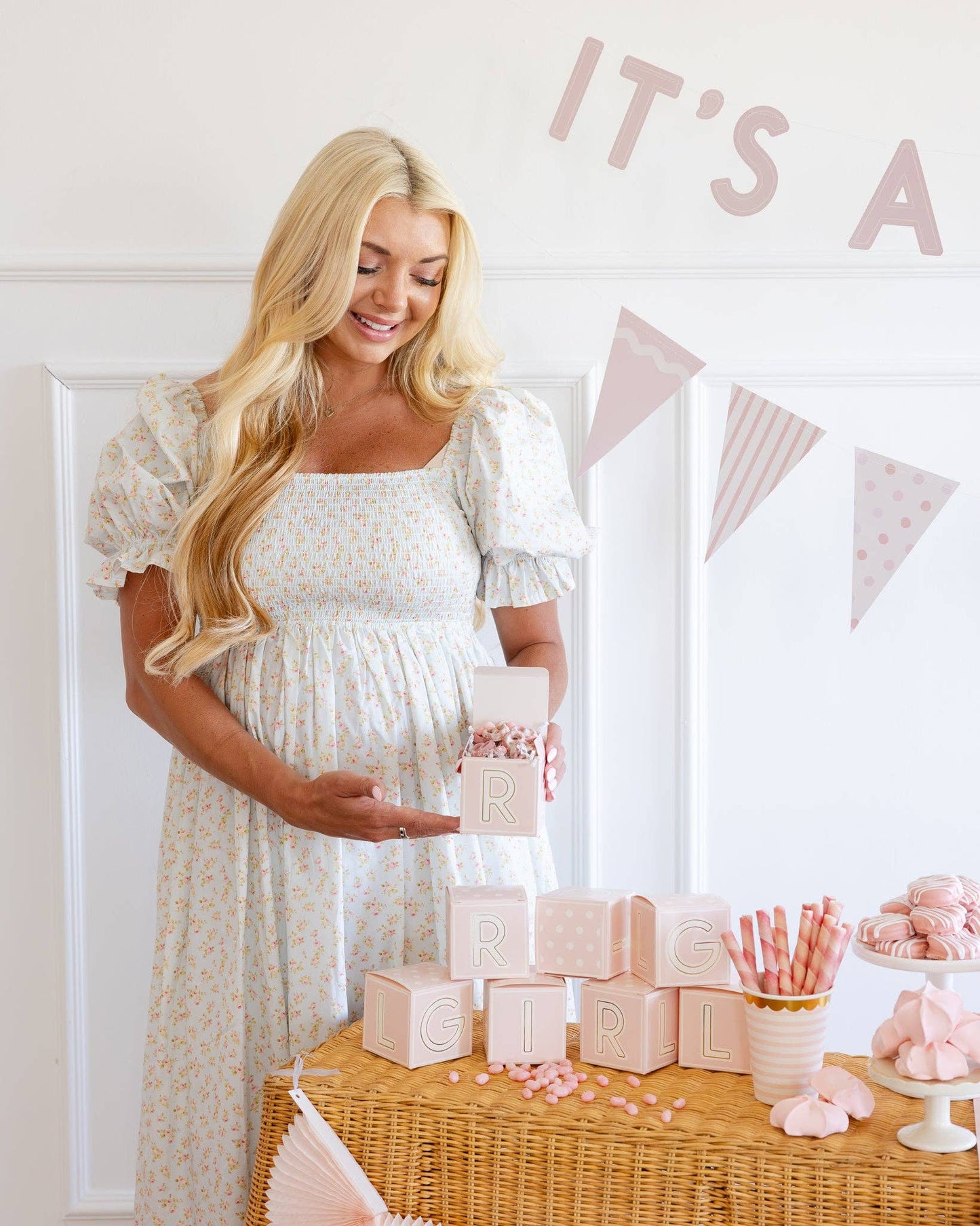 Pink Block Treat Box 8ct